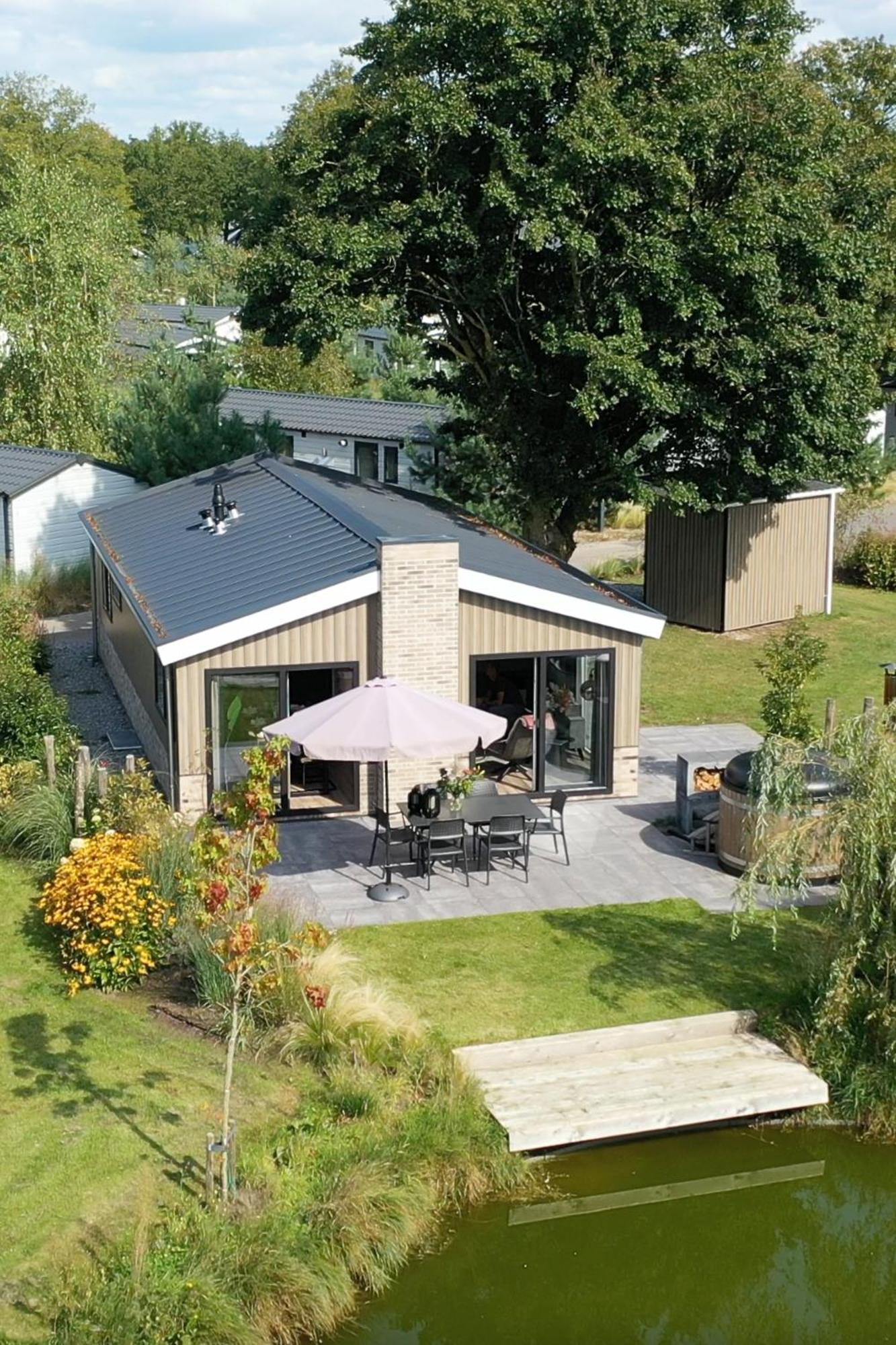 Wellness Chalet Veluwemeer Biddinghuizen Exterior foto